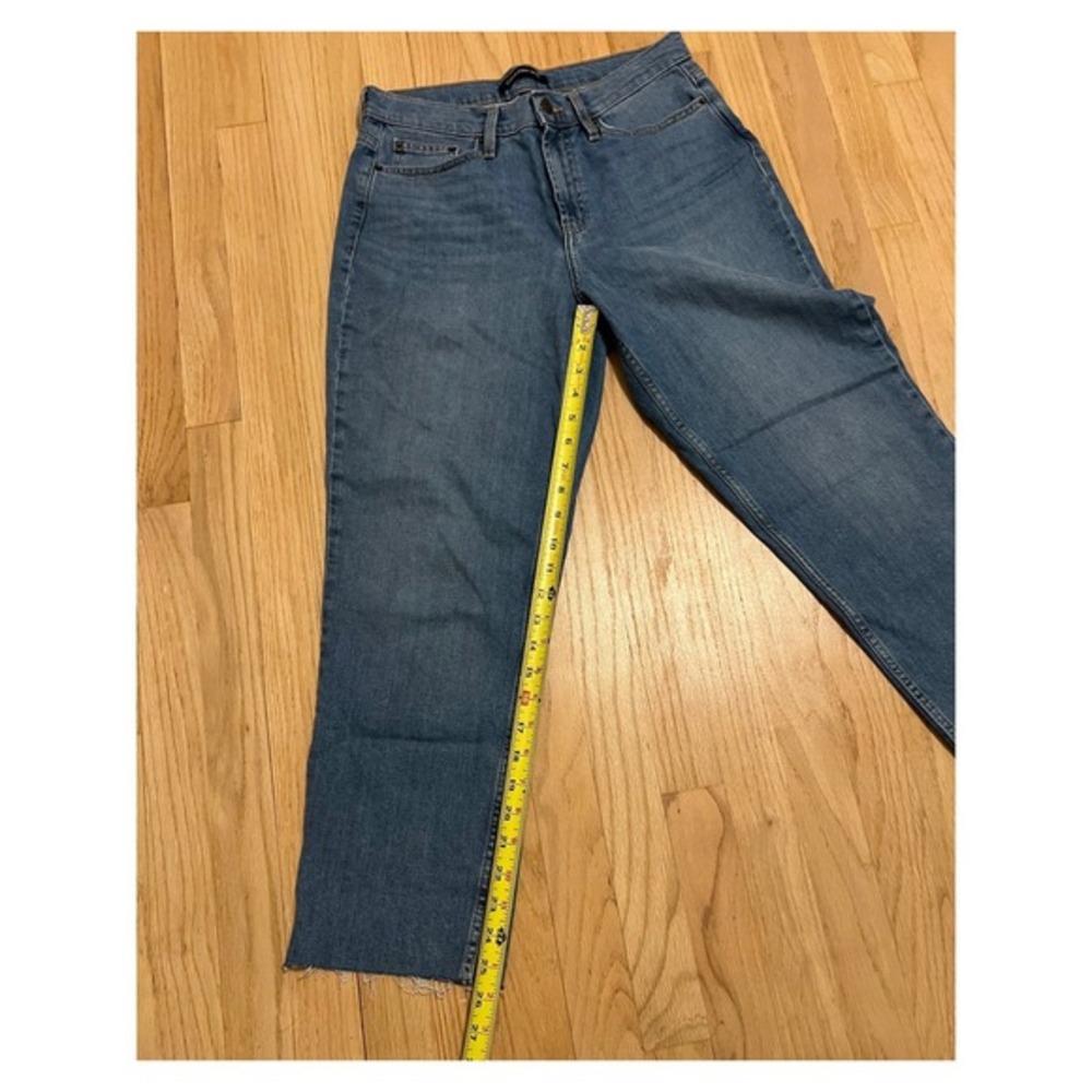Calvin Klein Jeans Womens Blue Wash Cropped Straight Leg Raw Hem Denim Size 6 - Picture 4 of 6